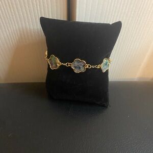 Gold and Iridescent Flower Bracelet Zinc Alloy
